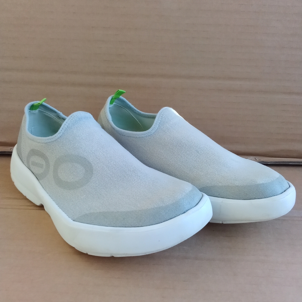 Men's OOMG EEZEE Low Shoe - White & Gray Comfortable Slip On Sneakers